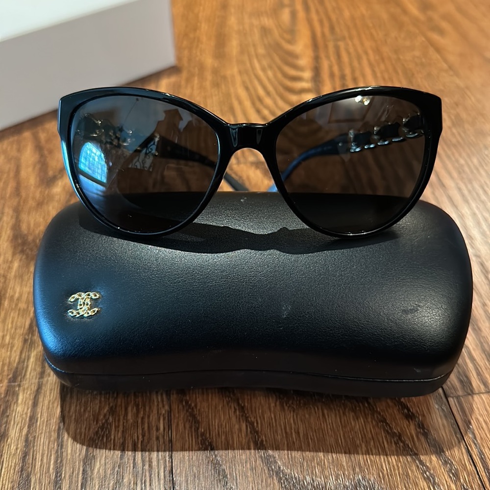 Chanel Butterfly Chain Sunglasses 5215Q